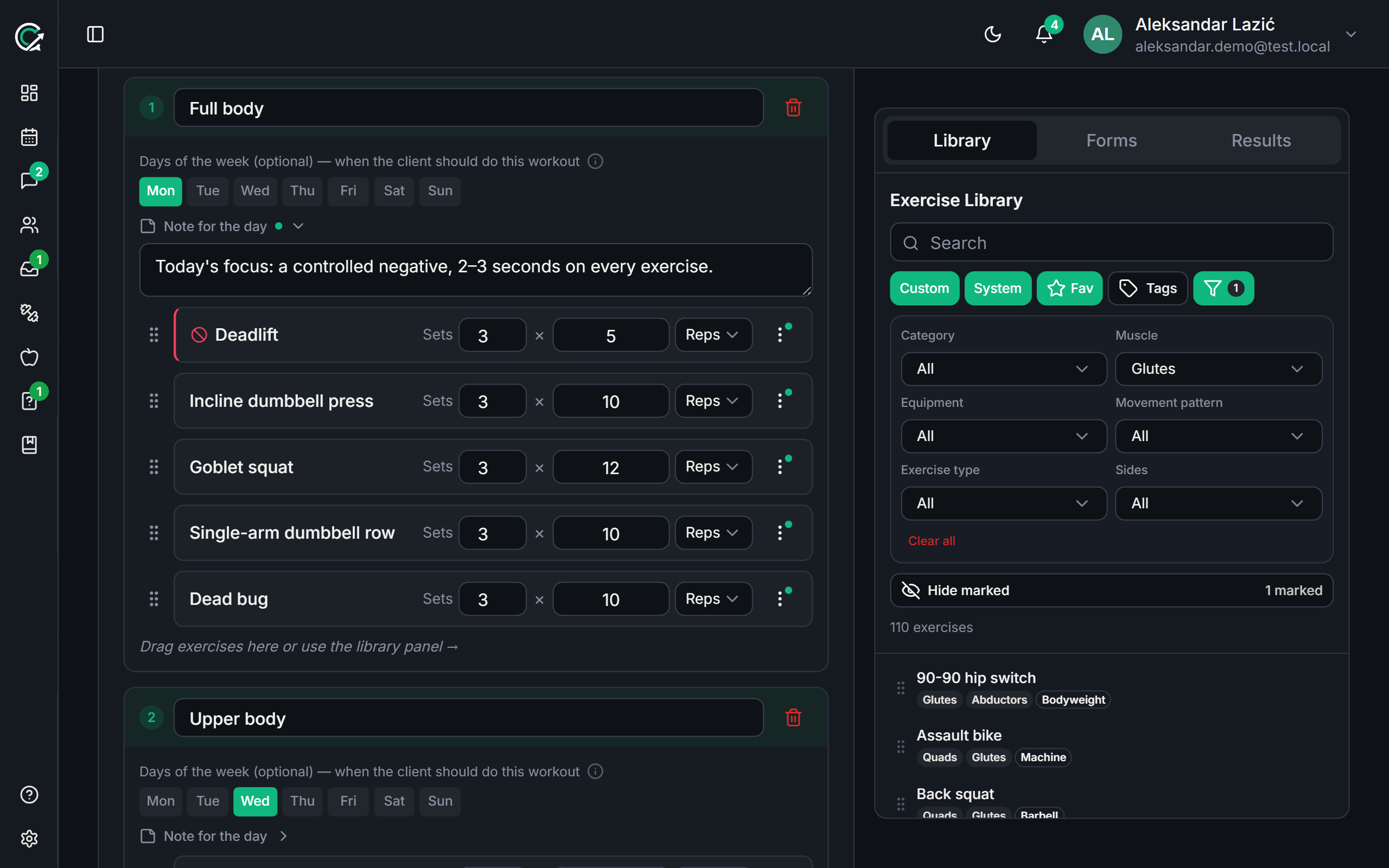 Training program editor with exercises, sets and the client’s results beside it.