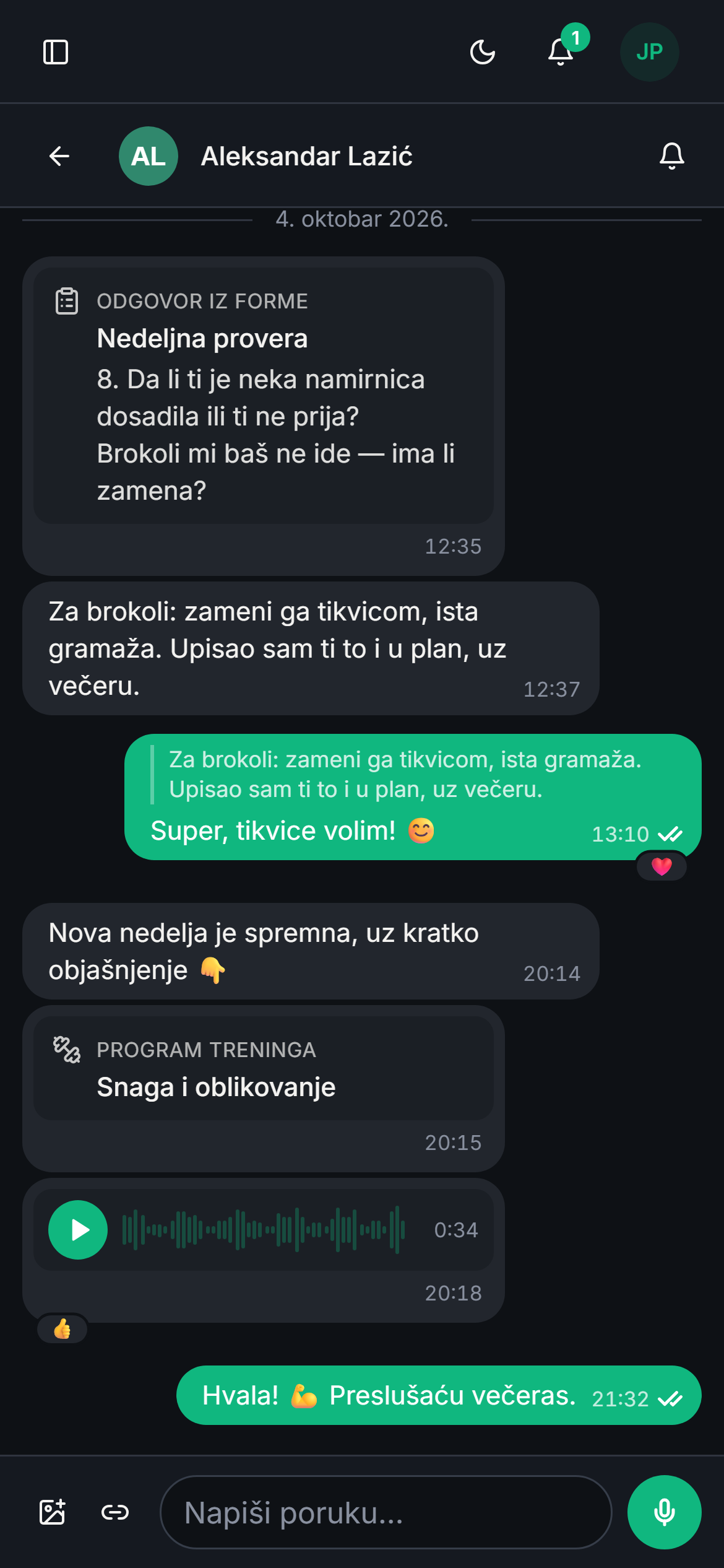 Prepiska trenera i klijenta na telefonu, sa priloženom vežbom iz programa.